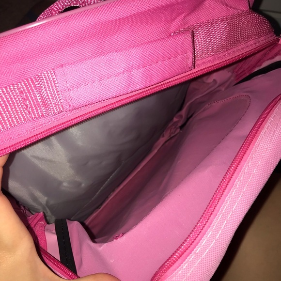 HELLO KITTY FULL SIZE BACKPACK 🎀 - Picture 4 of 9